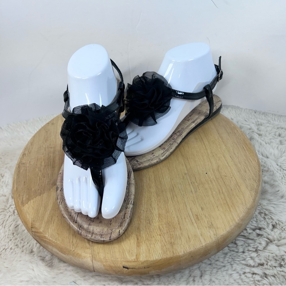 Jaclyn Smith Black Floral Sandals